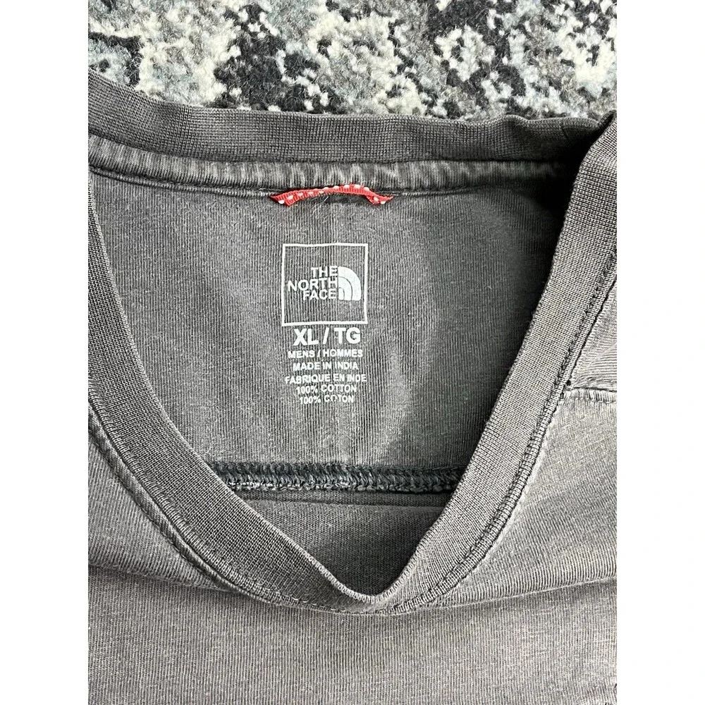 Vintage Style Men The Northface Long sleeve Tshirt Size XL Gray Sunfade Paint